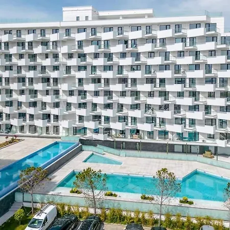 Premium Luxury In Infinity &